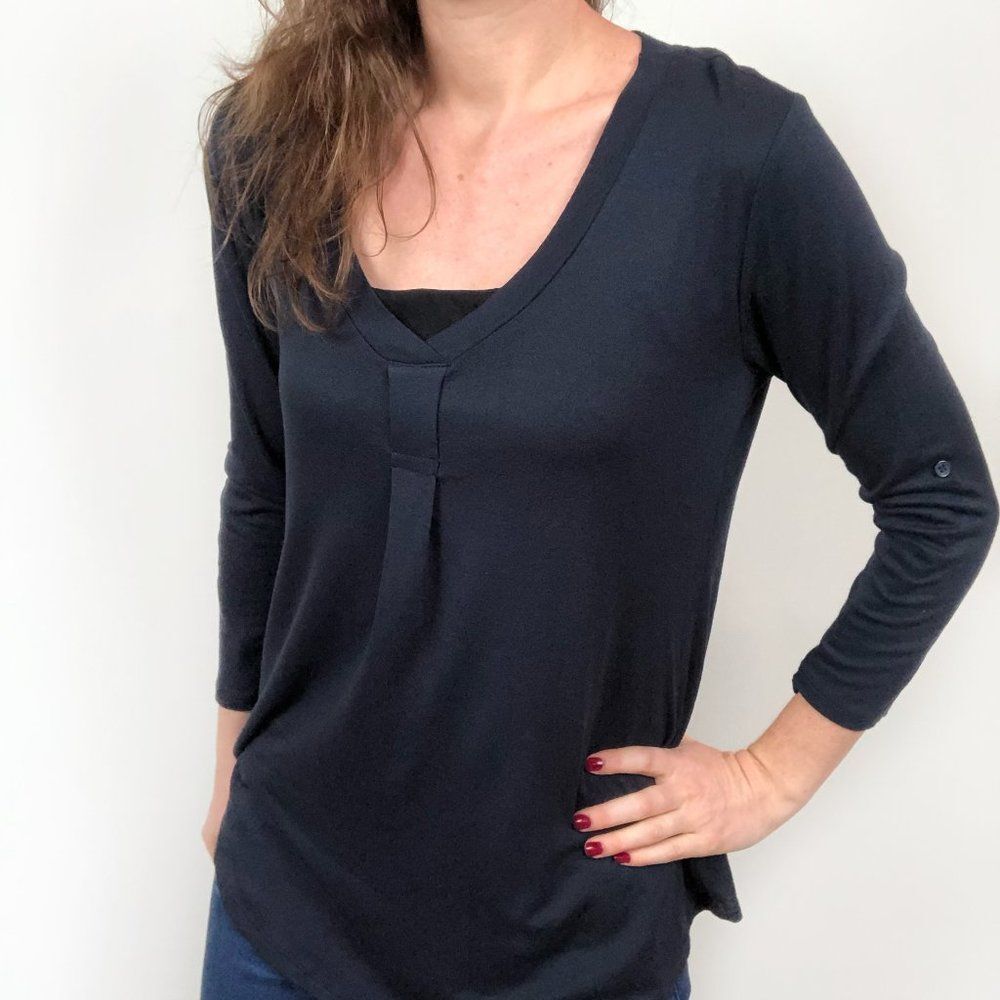 JJ Basics Nordstrom Black 3/4 Sleeve V-Neck Shirt